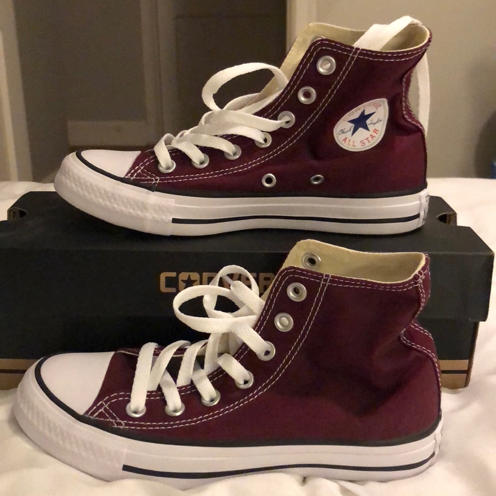 Burgundy converse